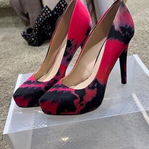Jessica Simpson Vibrant Red and Black Heels